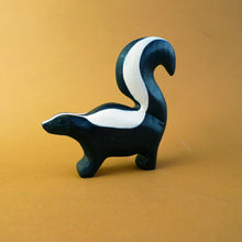 Load image into Gallery viewer, Skunk
